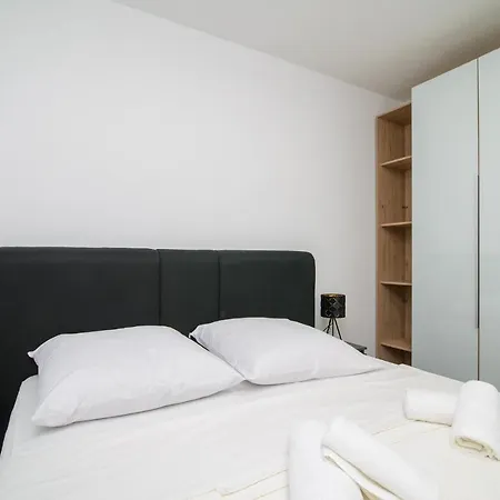 Lejlighed Apartmani Bauman